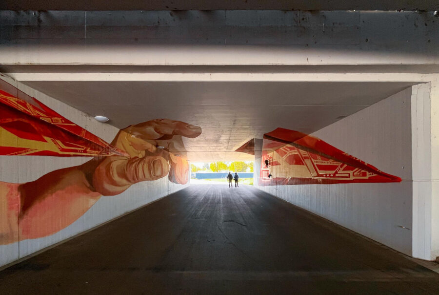 Case Ma’Claim – Papierflieger-Wandbild in Bad Vilbel