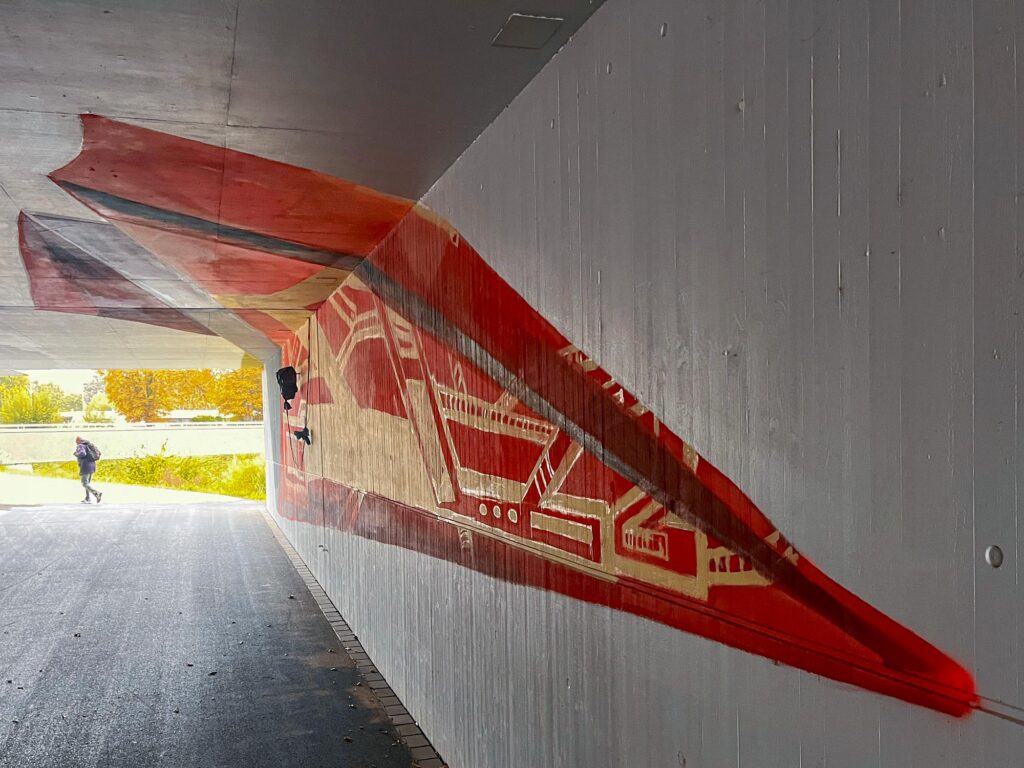 Case Ma’Claim – Papierflieger-Wandbild in Bad Vilbel