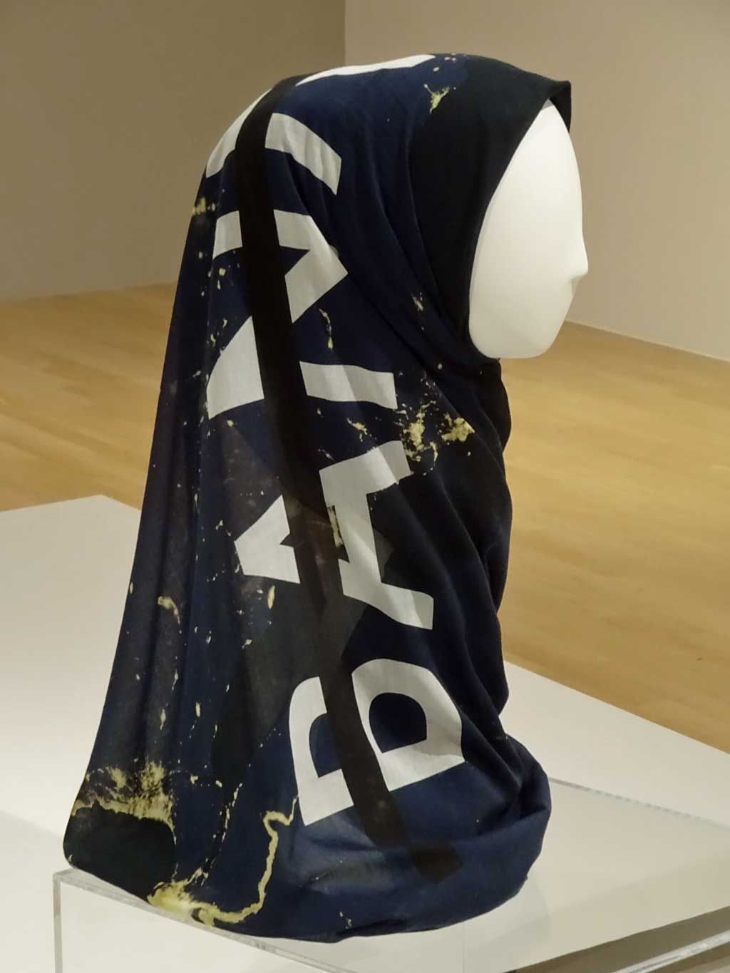 Contemporary Muslim Fashions im Museum Angewandte Kunst in Frankfurt