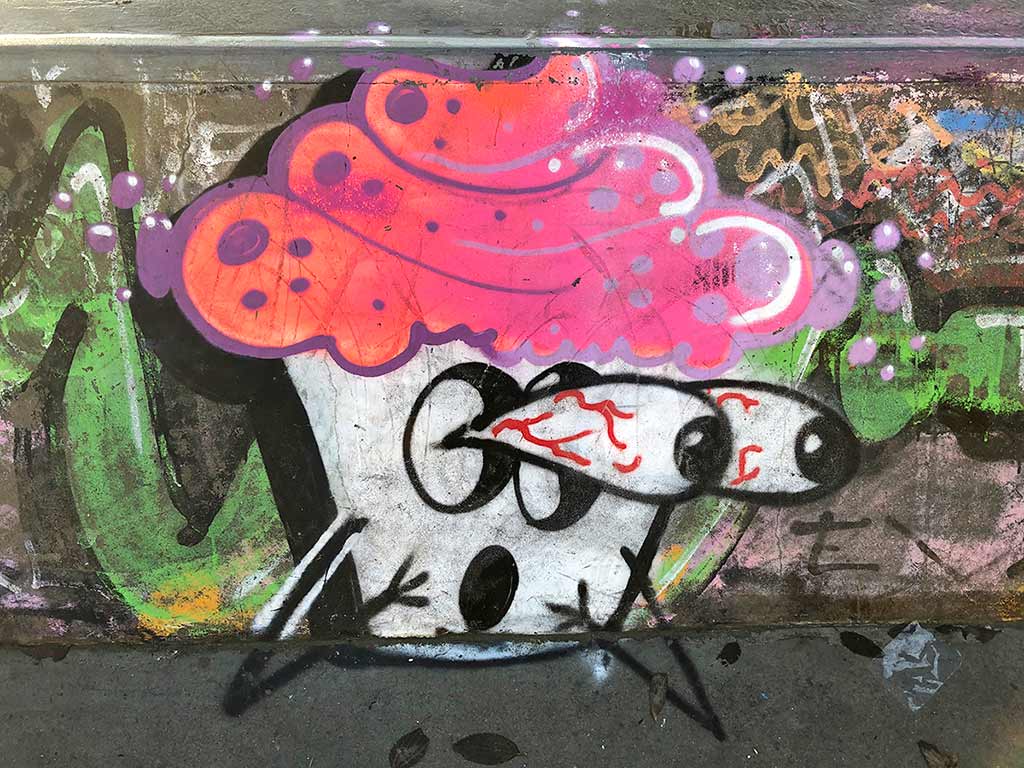 Cupcake-Streetart