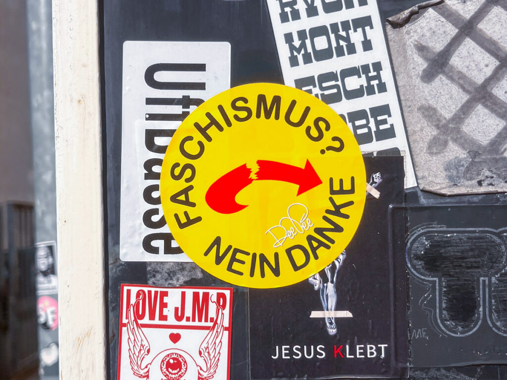 Faschismus? Nein Danke – Abwandlung des „Atomkraft? Nein Danke“-Logos