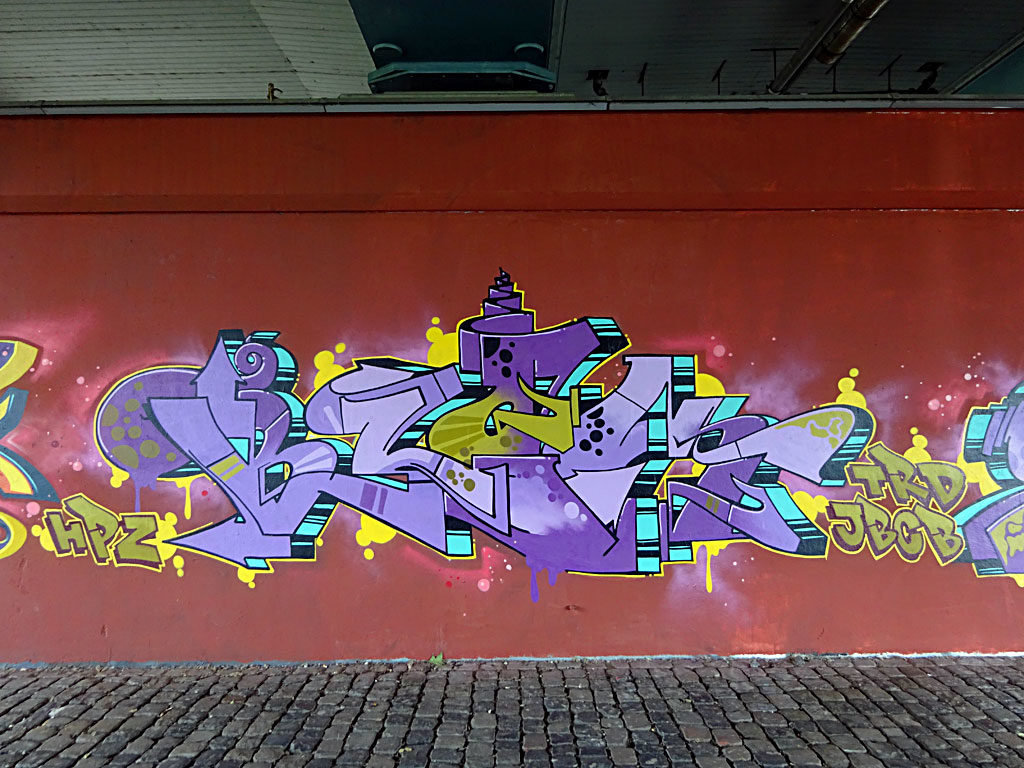 Graffiti in Frankfurt an der Freiluftgalerie Frankfurt - Monkey - Blok - Shok - Obskur