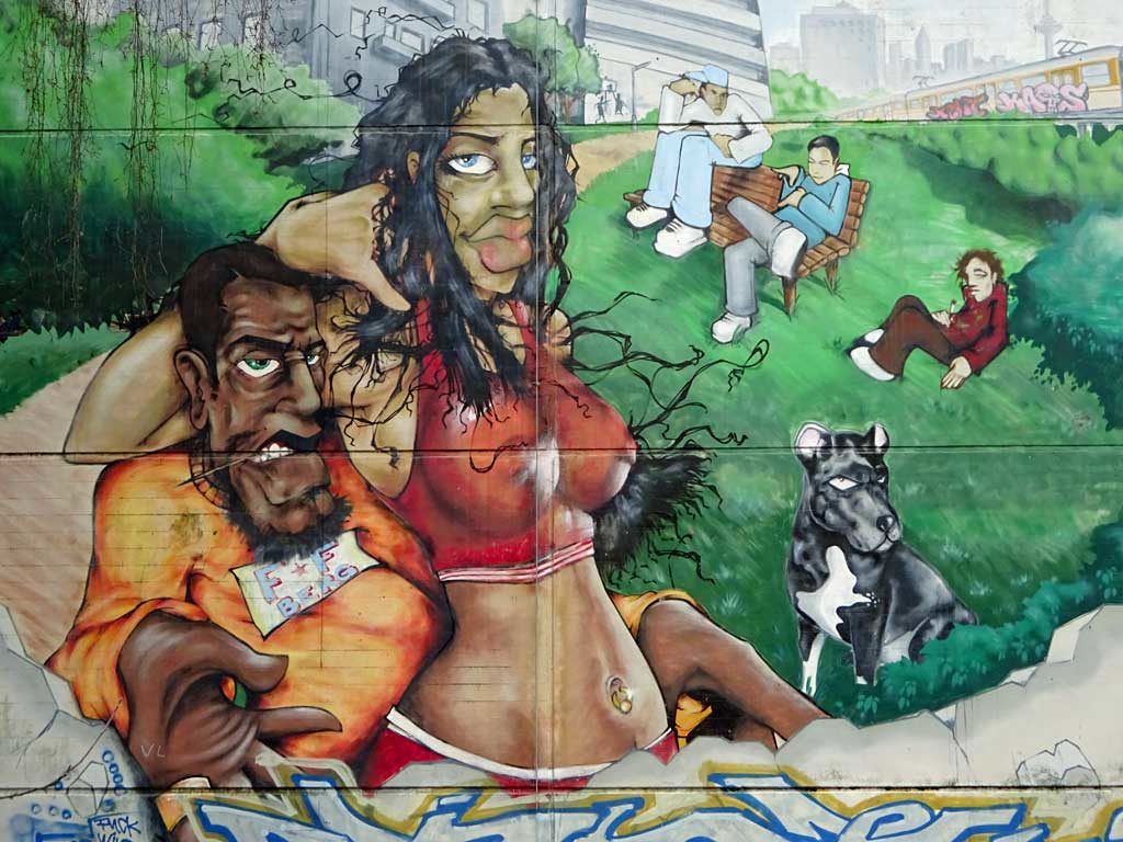 Frankfurter Berg-Mural - Graffiti-Wandbild an Parkaus-Fassade