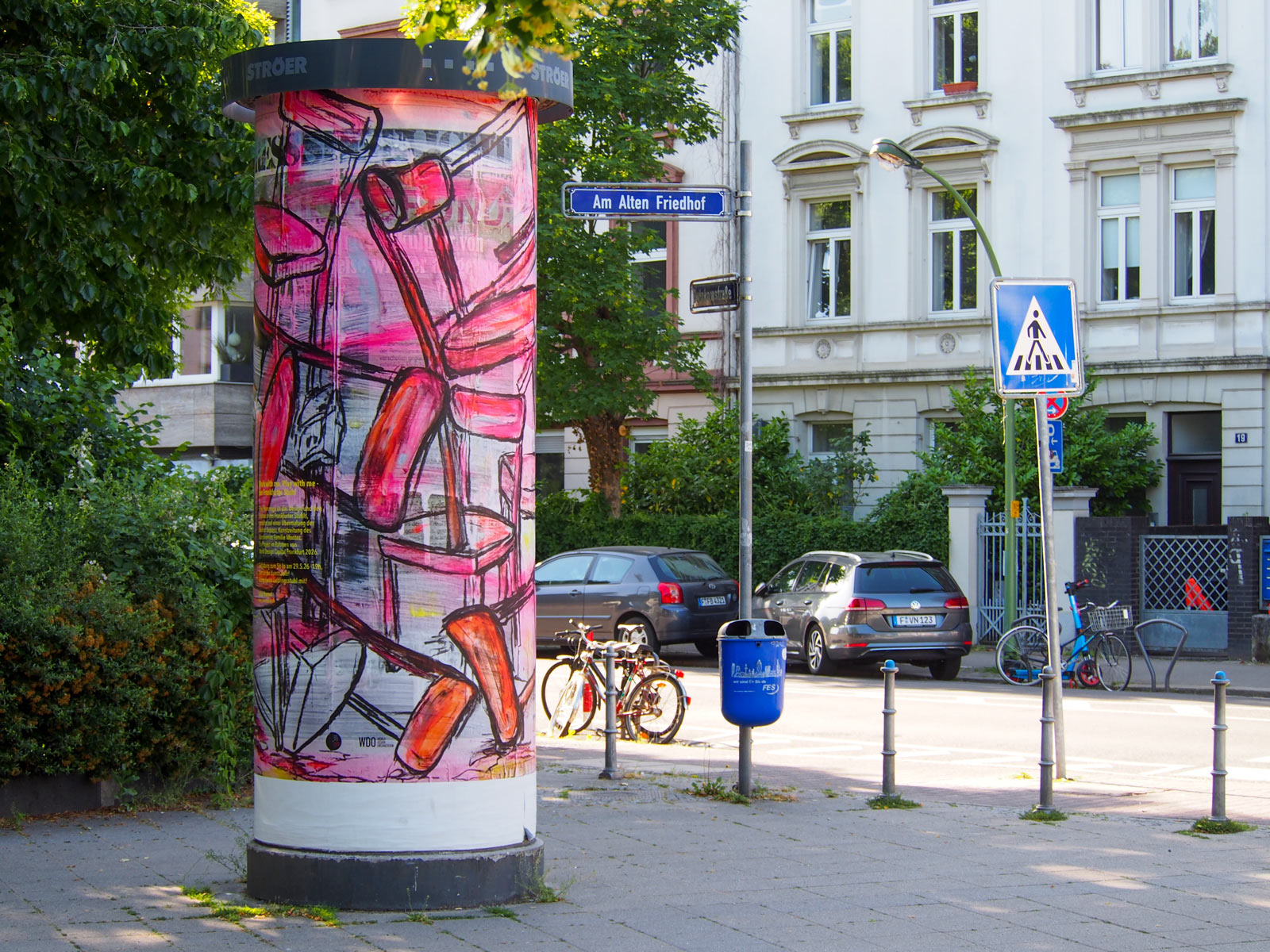 Frankfurter KunstSäule: Julia Roppel – Work with me, play with me – der Frankfurter Stuhl