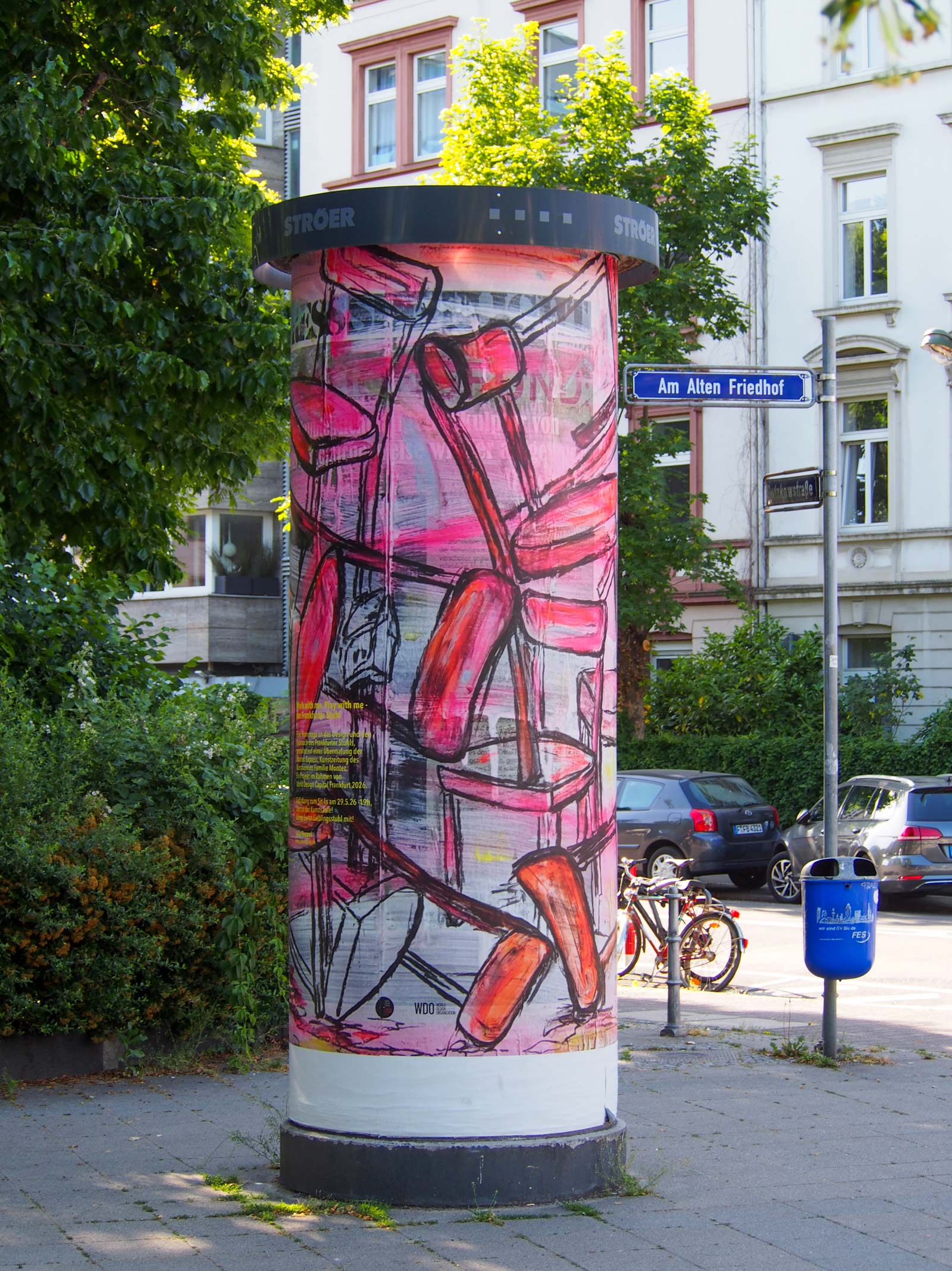 Frankfurter KunstSäule: Julia Roppel – Work with me, play with me – der Frankfurter Stuhl