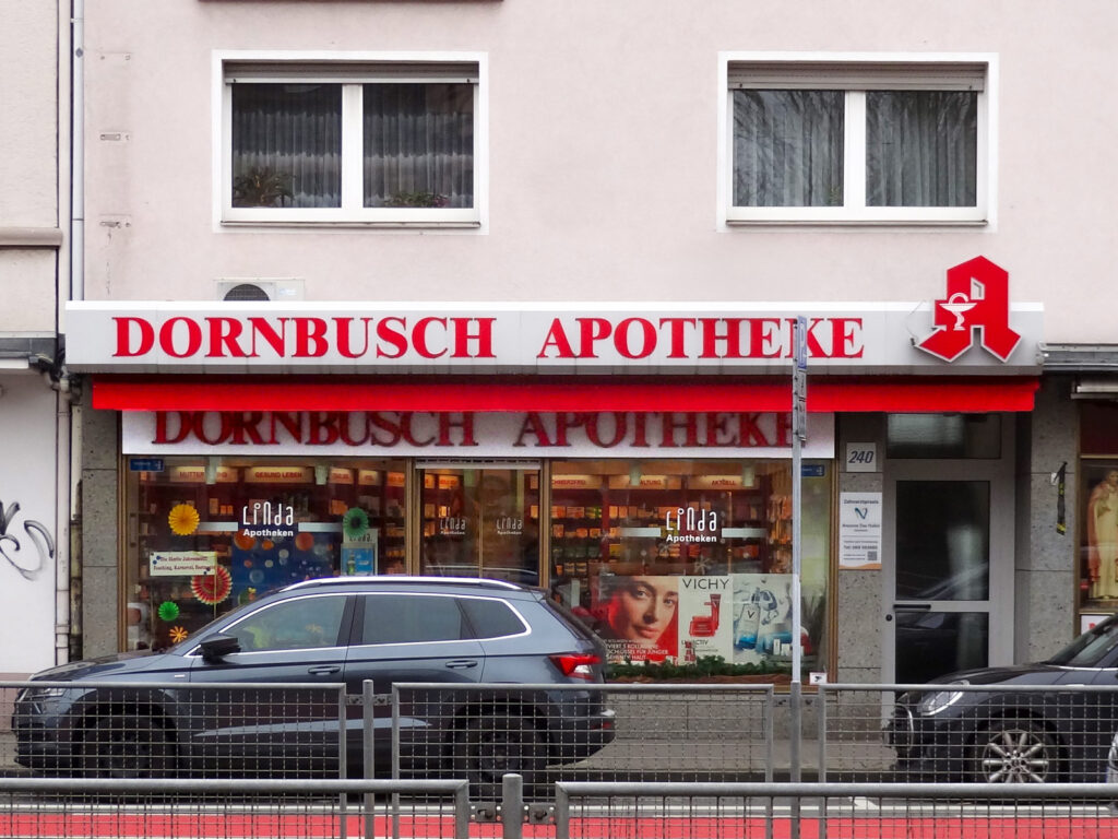 Geschäfte in Frankfurt die das Wort Dornbusch im Namen tragen: Dornbusch Apotheke