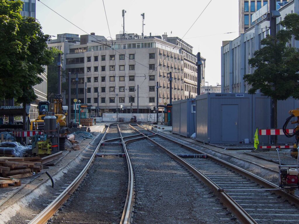 Gleisbauarbeiten zwischen Willy-Brandt-Platz und Münchener Straße in Frankfurt am Main