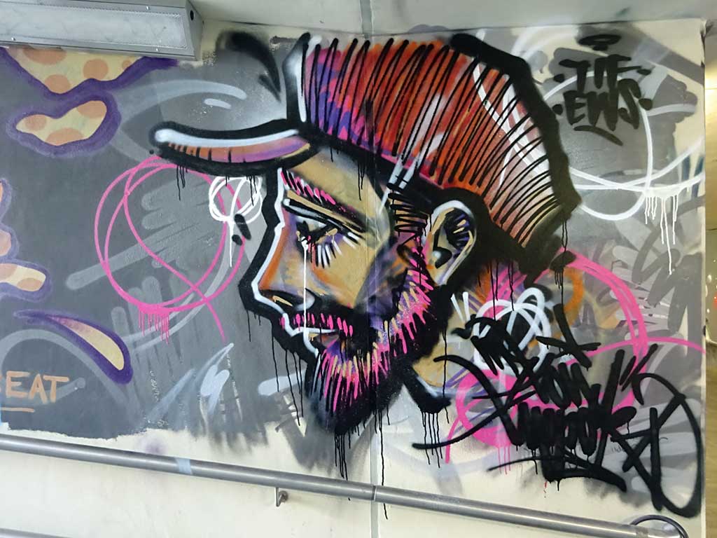 Graffiti-Wandkunst rund um den Bahnhof in Langen