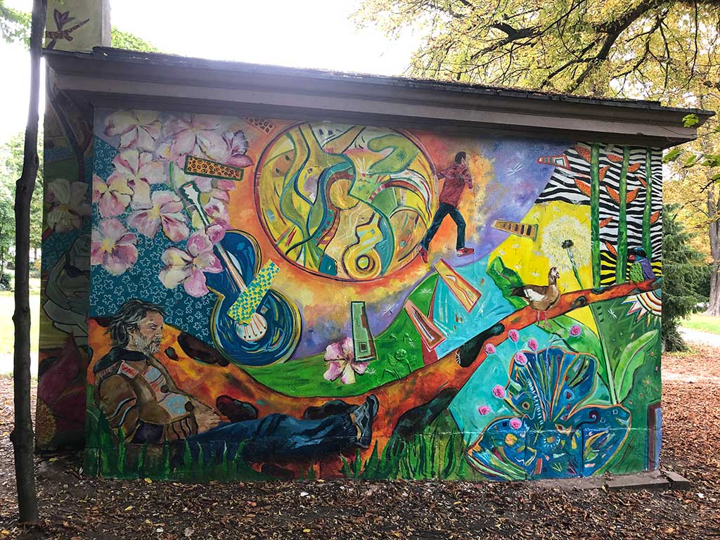 Wandkunst von Three For Wall im Günthersburgpark
