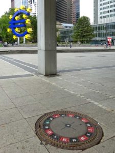 Gullydeckel-Street-Art in Frankfurt am Main