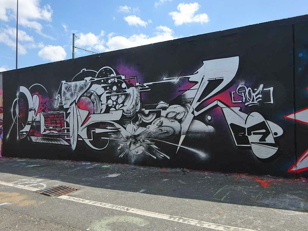 Hall of Fame in Frankfurt am Ratswegkreisel in Frankfurt am Main