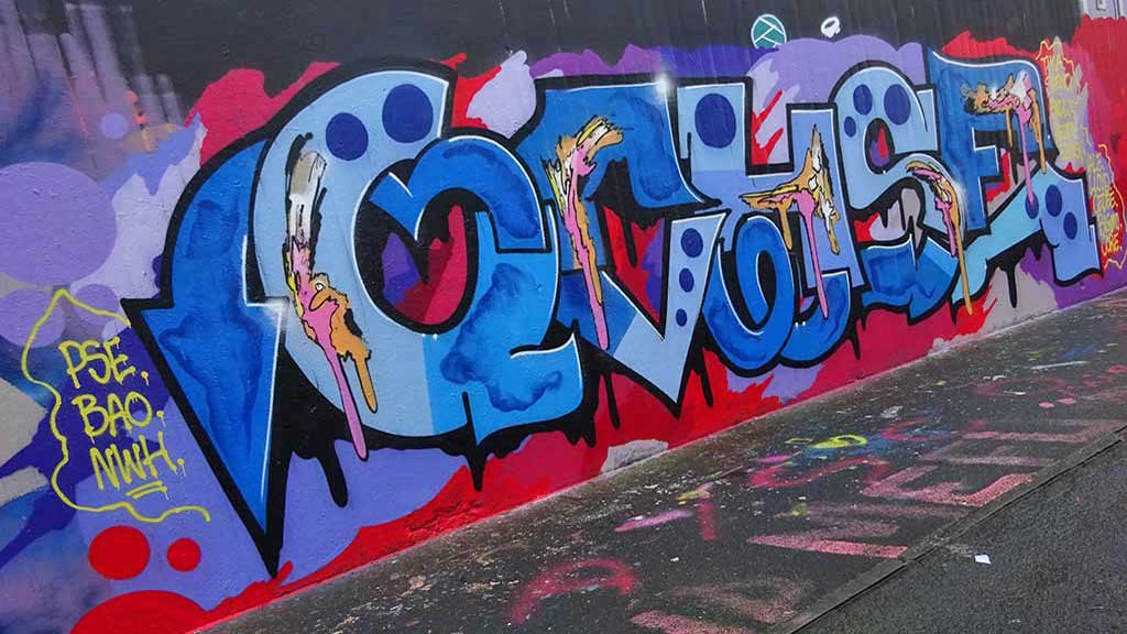 Graffiti an der Hall of Fame am Ratswegkreisel in Frankfurt