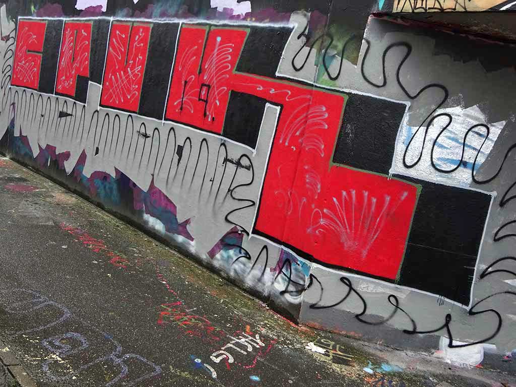 Graffiti an der Hall of Fame am Ratswegkreisel in Frankfurt