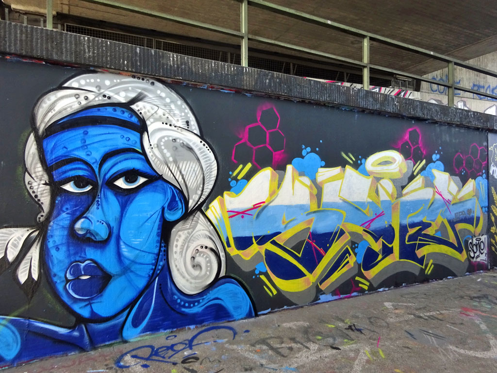 Hall of Fame in Frankfurt am Ratswegkreisel in Frankfurt am Main