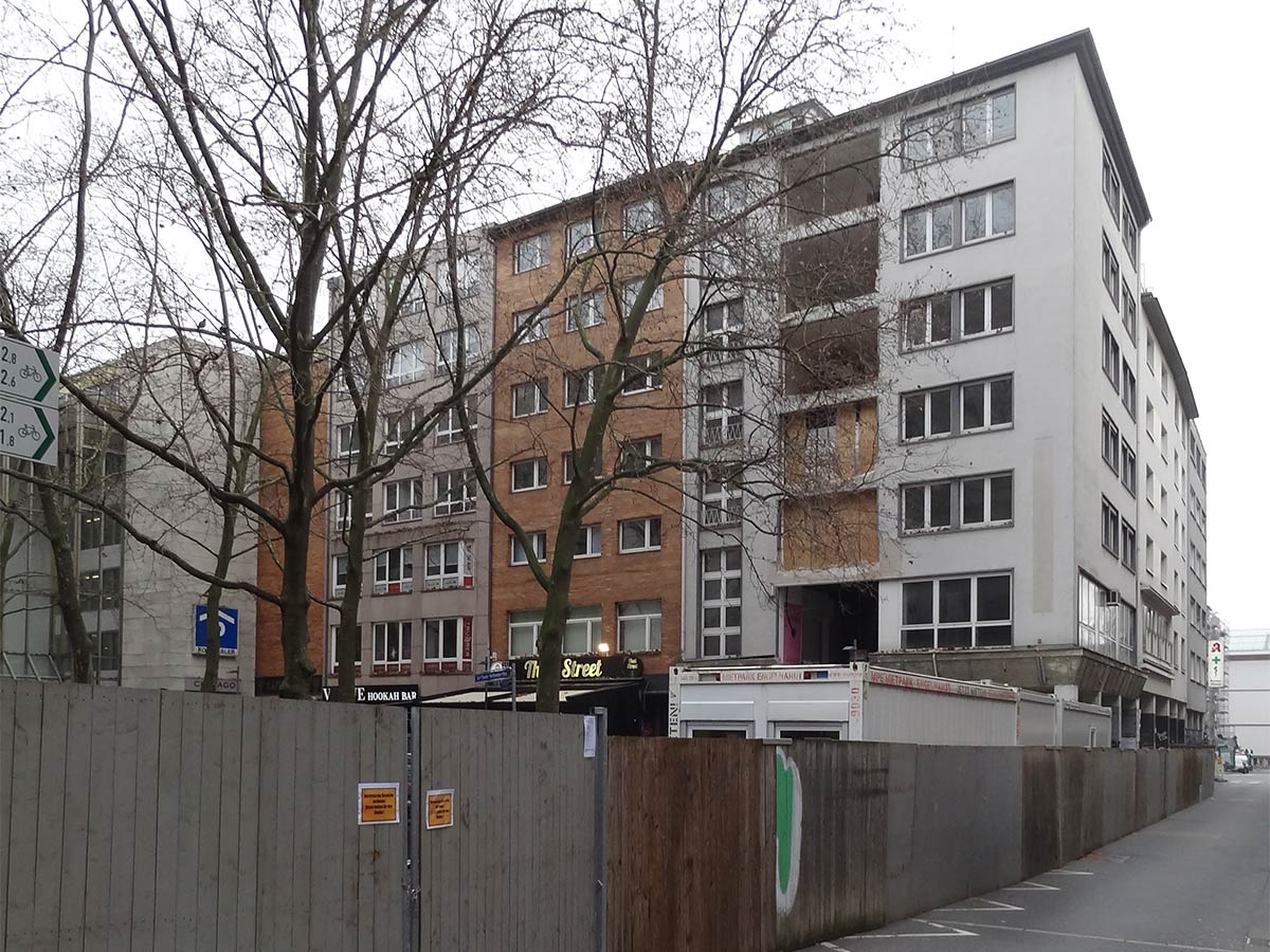 Haus an der Ecke Carl-Theoder-Reiffenstein und Hasengasse wird abgerissen