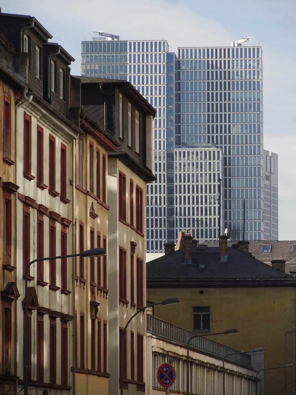 Heiligkreuzgasse und Palais-Quartier-Hochhäuser in Frankfurt