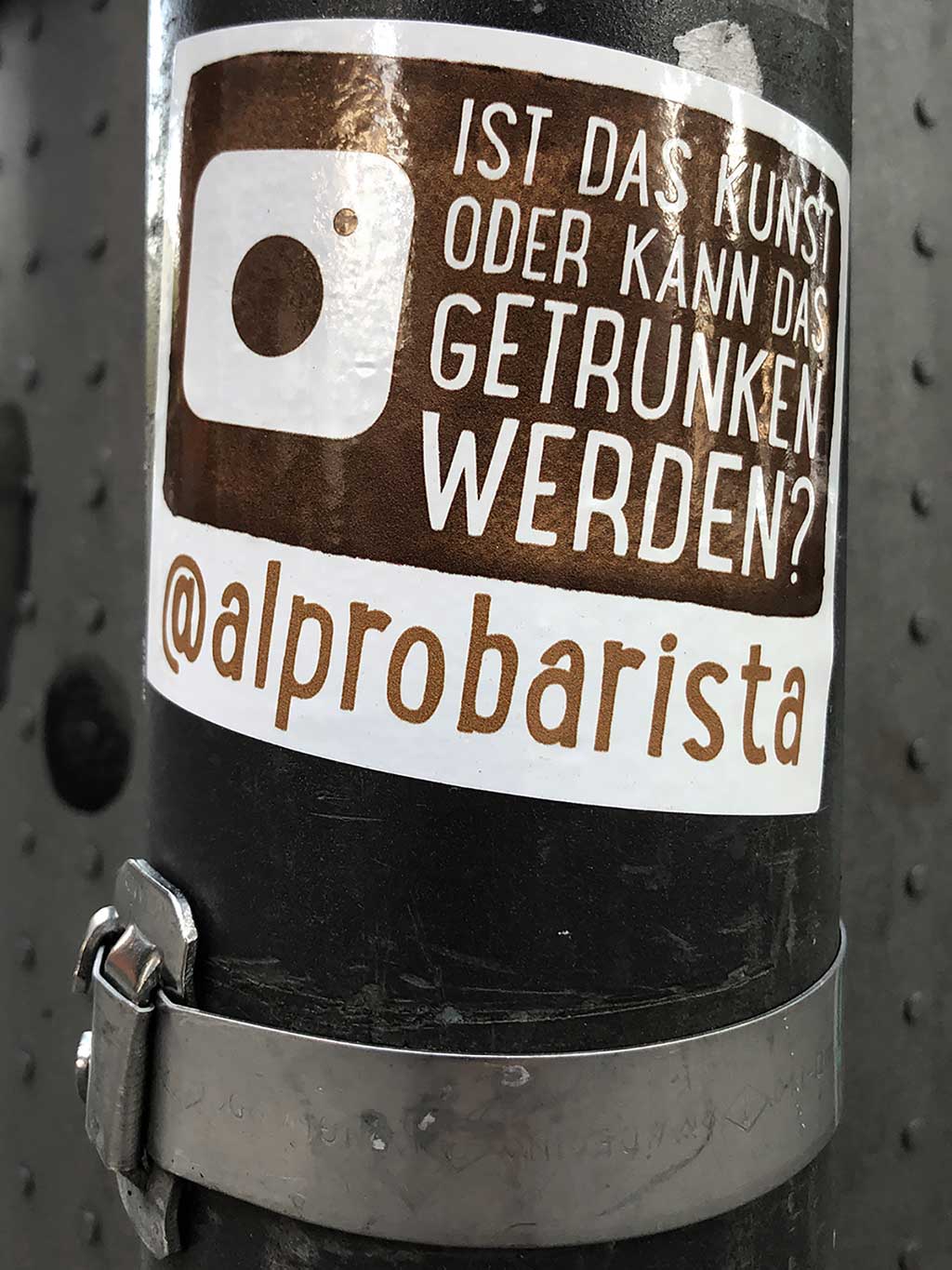 Instagram Aufkleber im Stadtraum