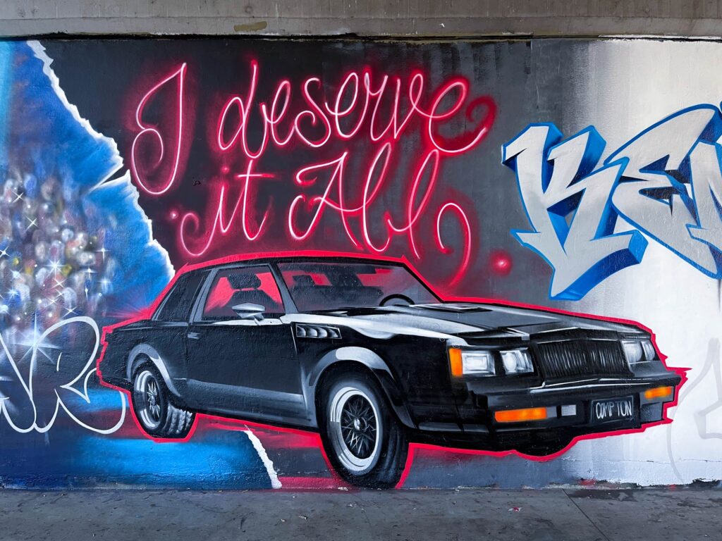 UrbanArt an Freiluftgalerie an der Friedensbrücke in Frankfurt - Kendrick Lamar