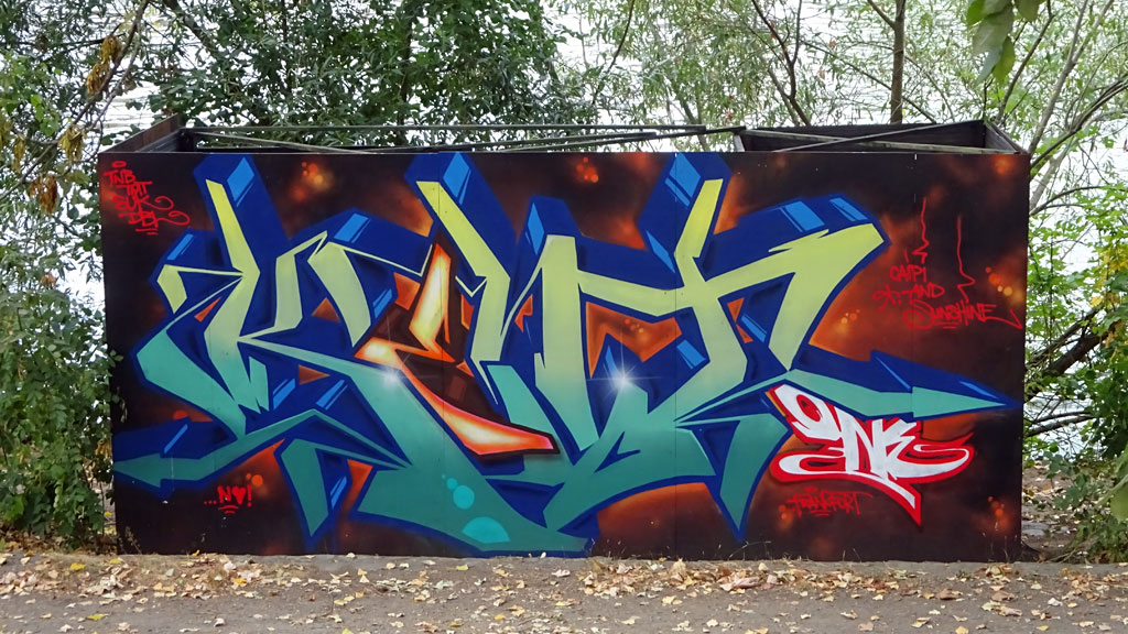 Caipi and Sunshine Graffiti by Kent