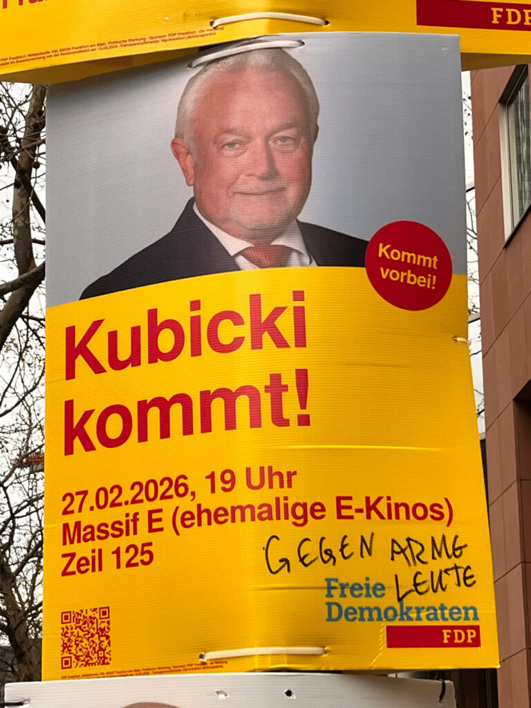 Kommentierte Plakate zu den Kommunalwahlen 2026 in Frankfurt