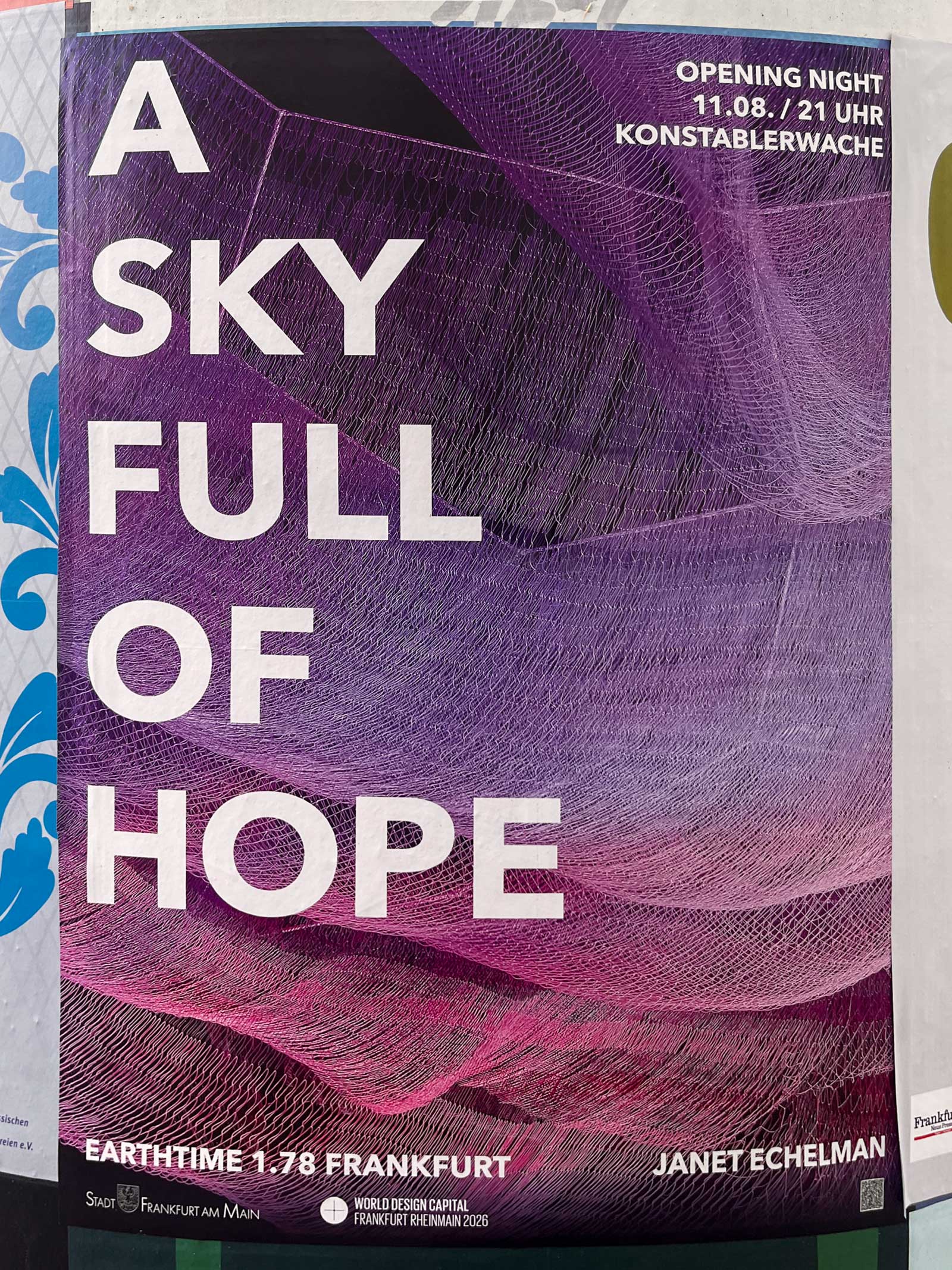 Plakatdesign in Frankfurt: Konstablerwache – A Sky Full Of Hope