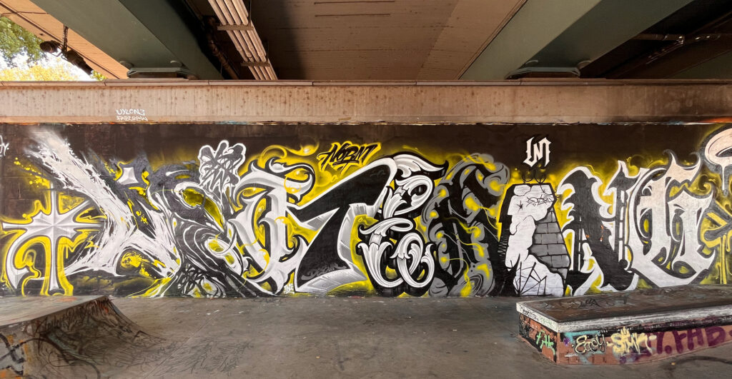 Lettering Obsession an der Friedensbrücke in Frankfurt am Main