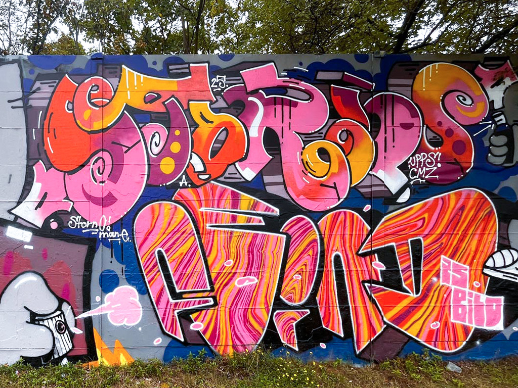 Bunt gestaltete Wände bei der Lincoln Wall Jam 2025 in Darmstadt