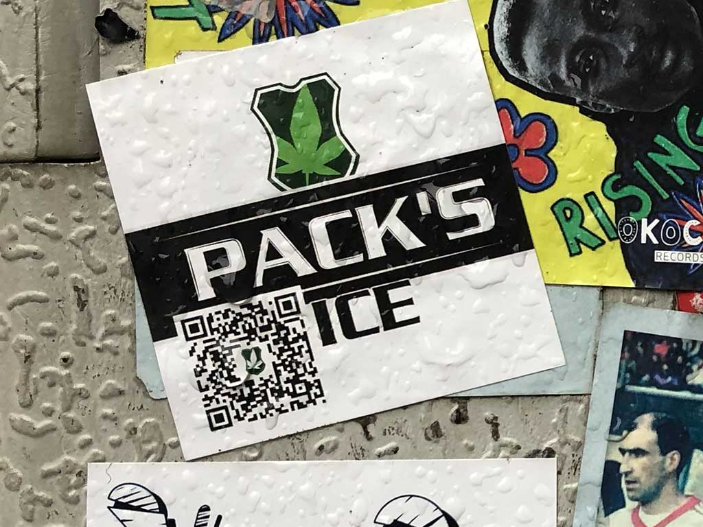Logo -Rebranding-Aufkleber: Pack's Ice statt Beck's Ice