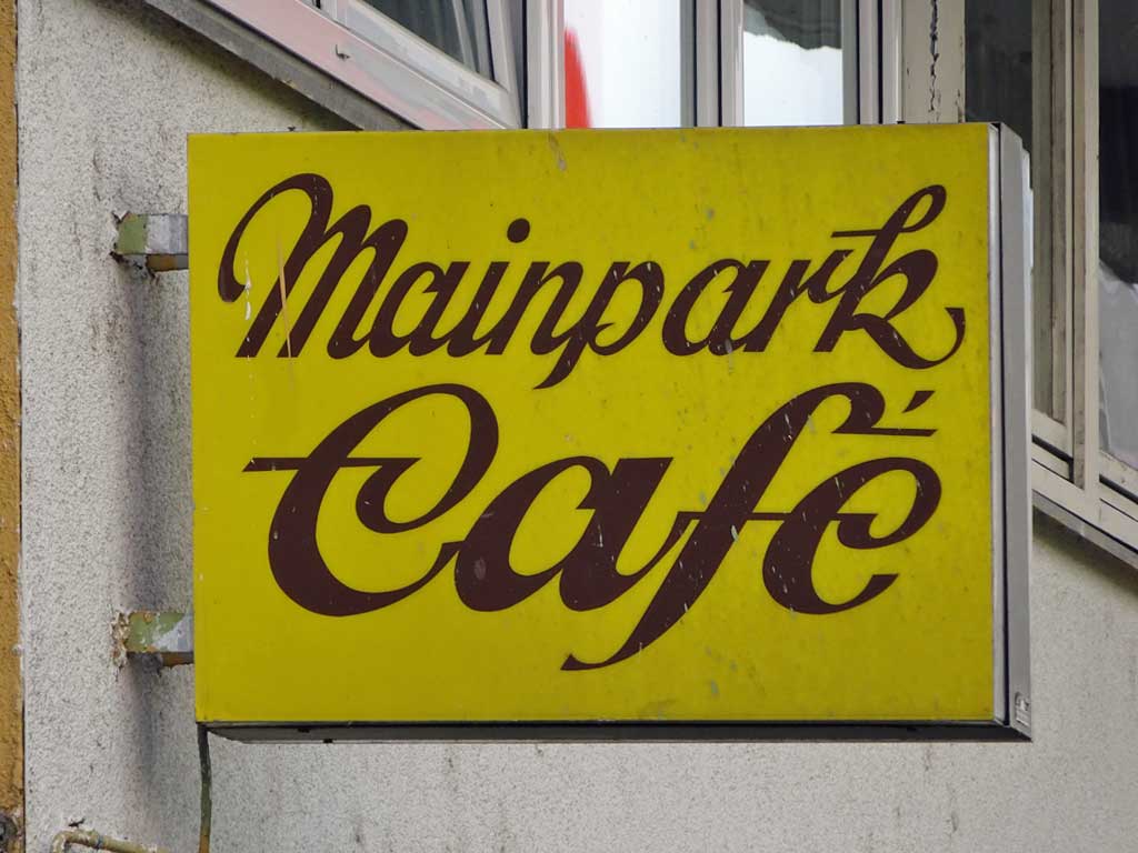 Typografie in Offenbach - Mainpark Café
