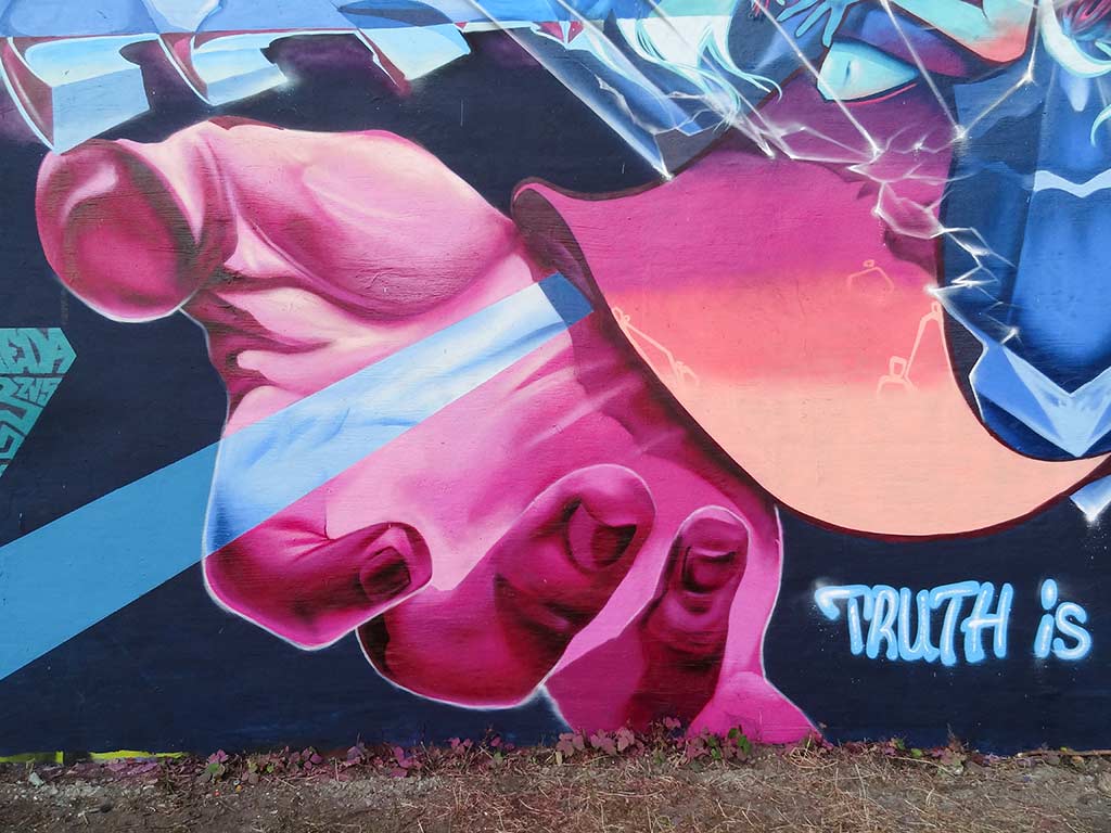 Meeting of Styles in Wiesbaden 2022 - Truth is li light - Mural von Frost, Saek, Skem und Zomb