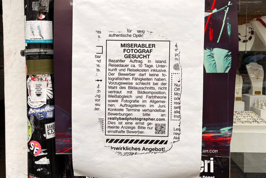 Miserabler Fotograf gesucht – Plakate im Stil einer herausgerissenen Anzeige aus einer Zeitung