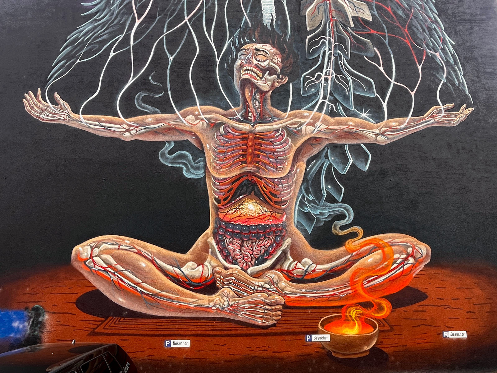 Mural in Mannheim: „Primal Truth“ von Nychos für das Projekt „Stadt. Wand. Kunst“.