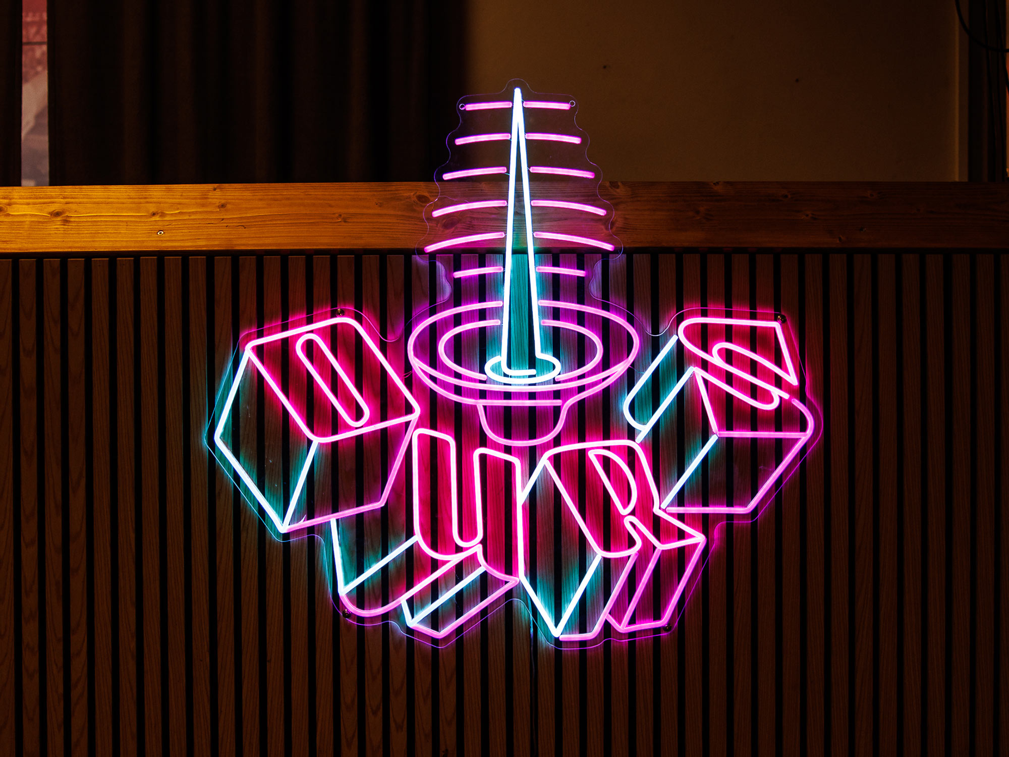 OURS Open AIr am Frankfurter MAinufer inmitten des Industriegebiets Osthafen