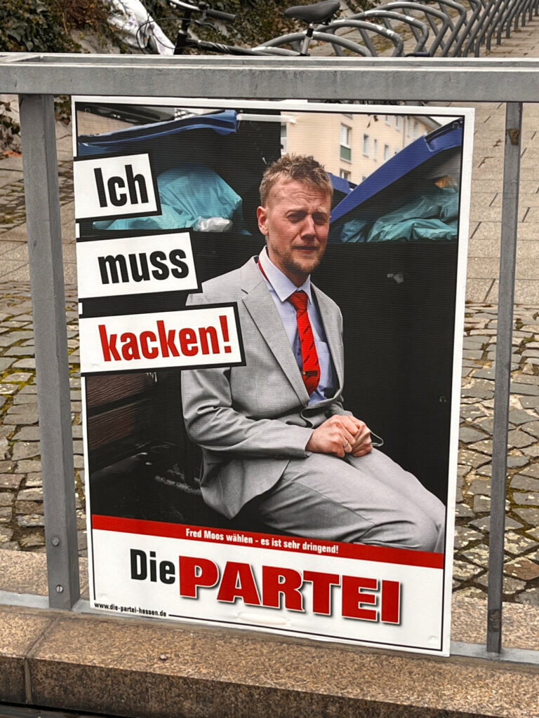 Plakate zu den Kommunalwahlen in Frankfurt am Main