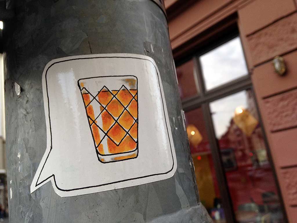 Apfelwein im Geriptten in einer Sprechblase als Aufkleber