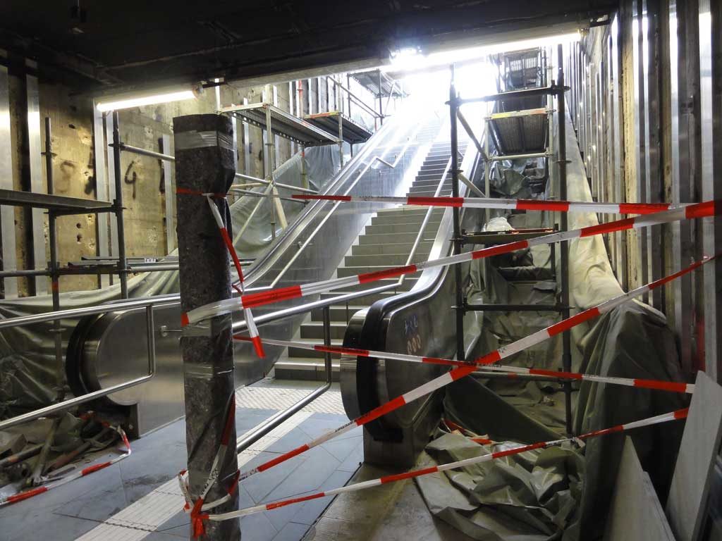 Reparatur von Rolltreppen an der Taunusanlage in Frankfurt