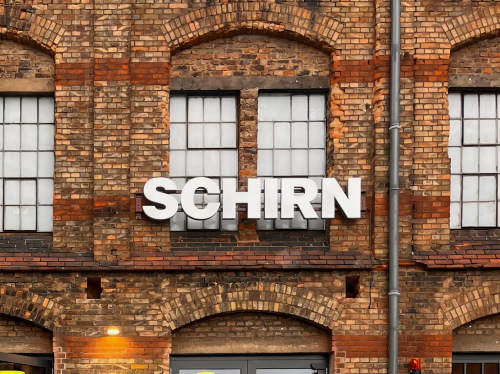 Schirn Kunsthalle in der ehemaligen Dondorf Druckerei in Frankfurt Bockenheim