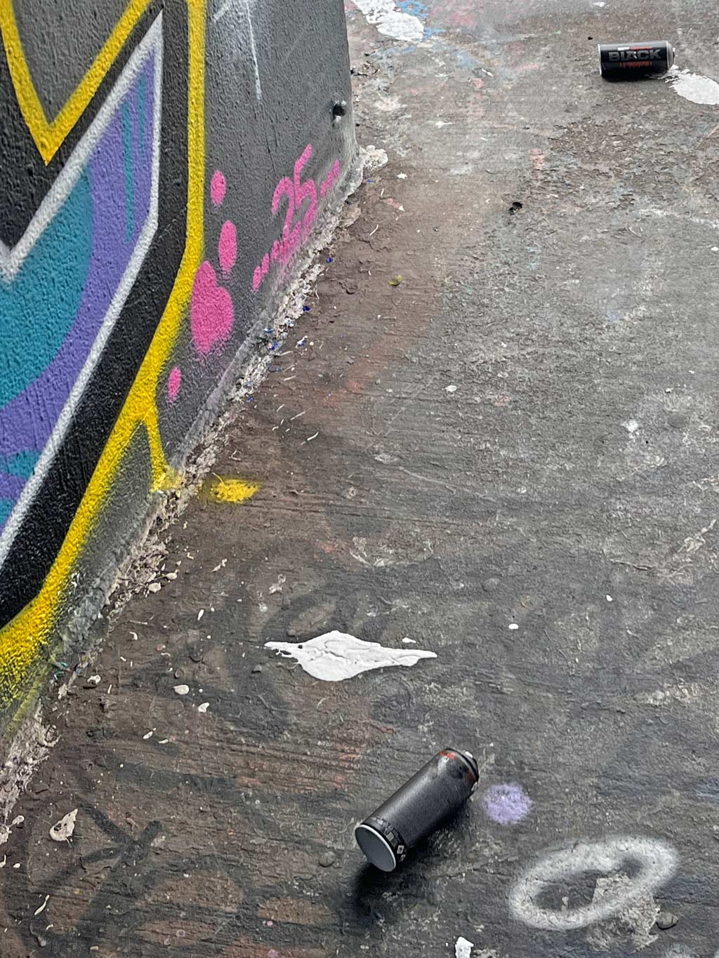 Sprühdosenmüll am Ratswegkreisel