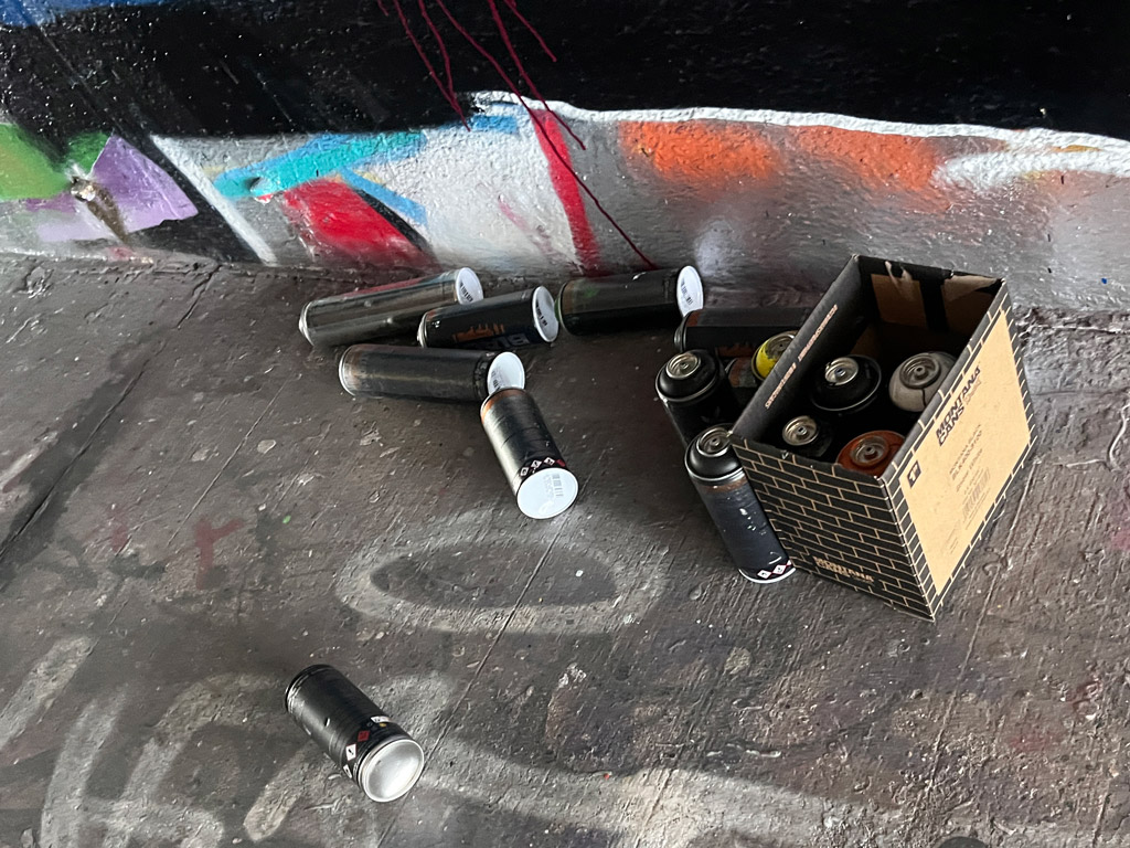 Sprühdosenmüll am Ratswegkreisel