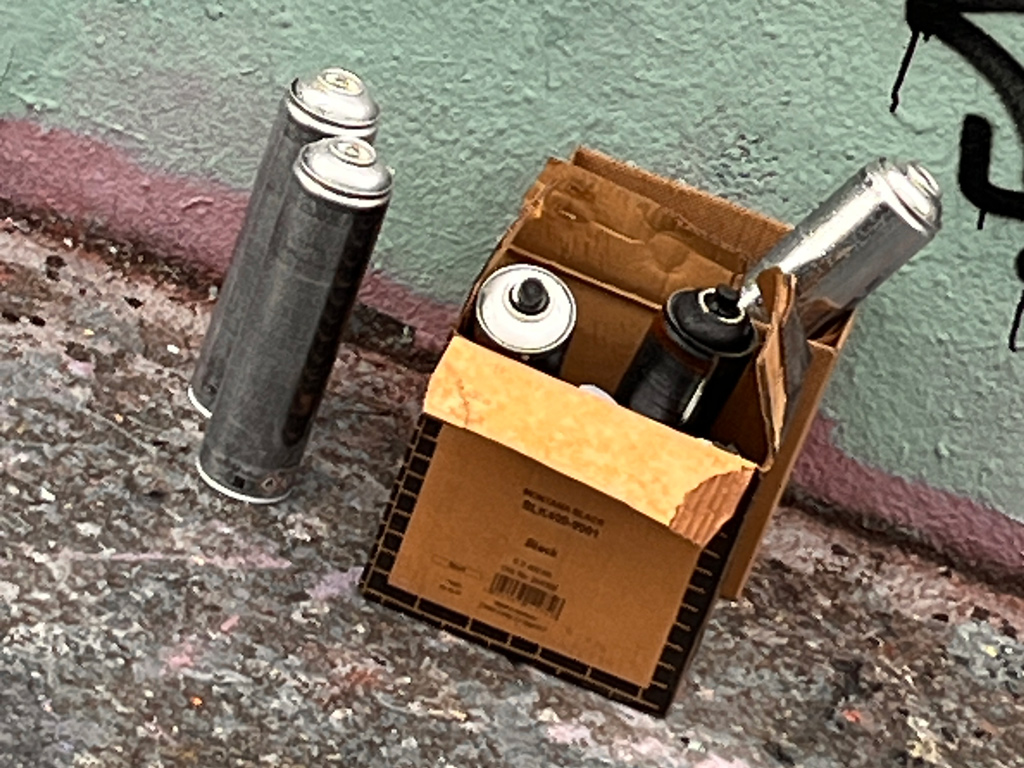 Sprühdosenmüll am Ratswegkreisel