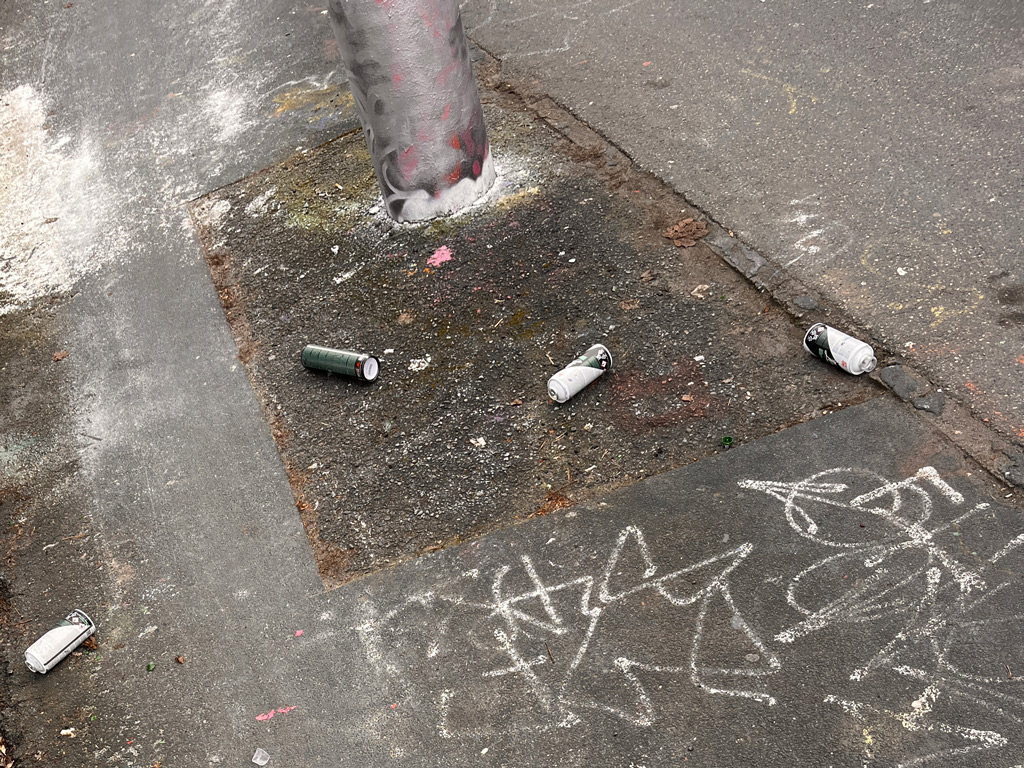 Sprühdosenmüll am Ratswegkreisel