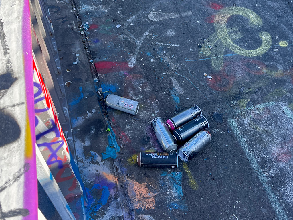 Sprühdosenmüll am Ratswegkreisel