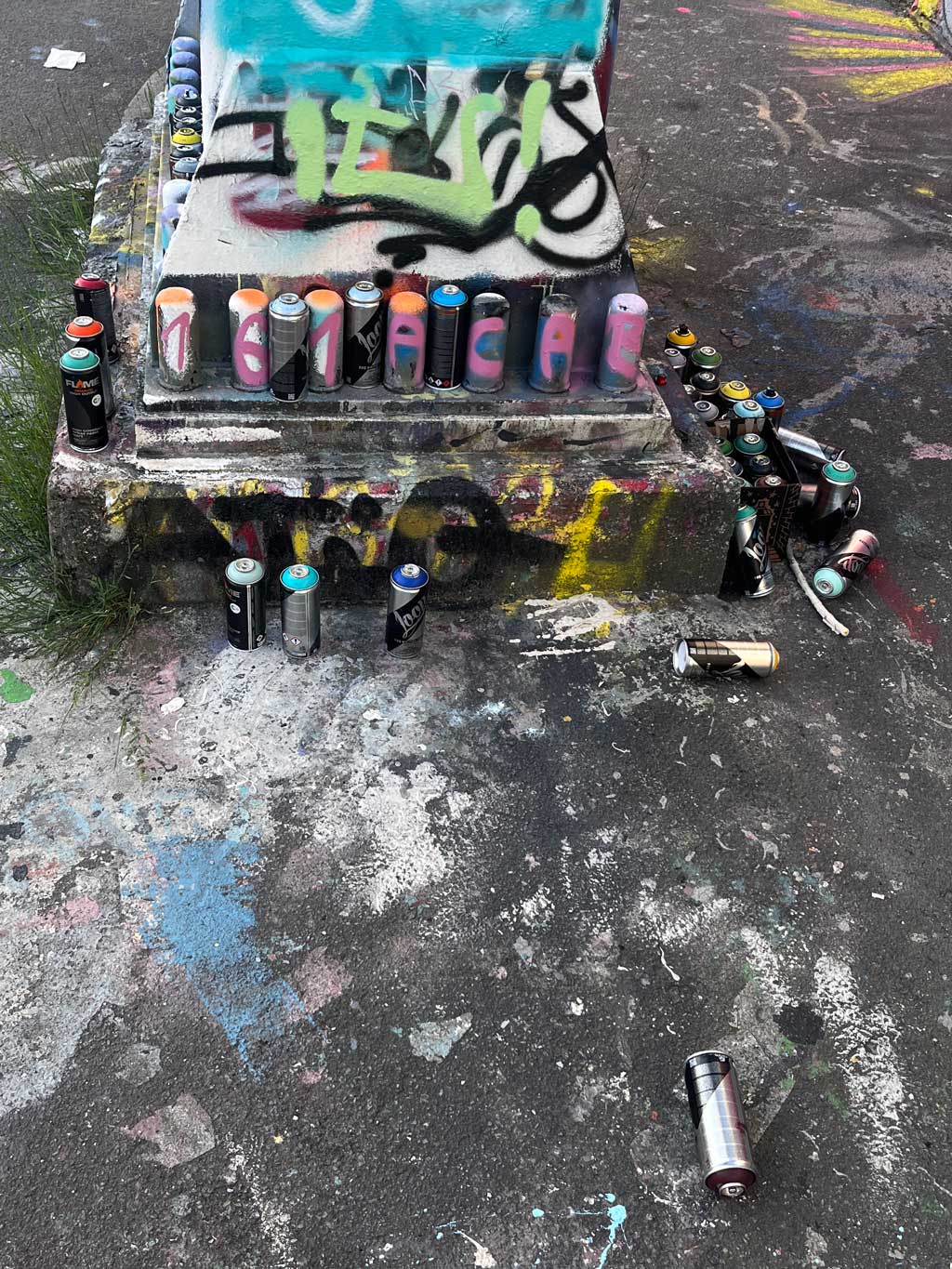 Sprühdosenmüll am Ratswegkreisel