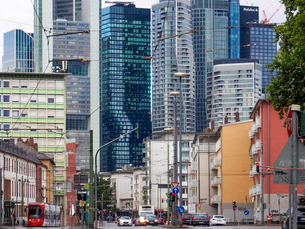 Stadtbilder Frankfurt – Battonstrasse x Berliner Straße