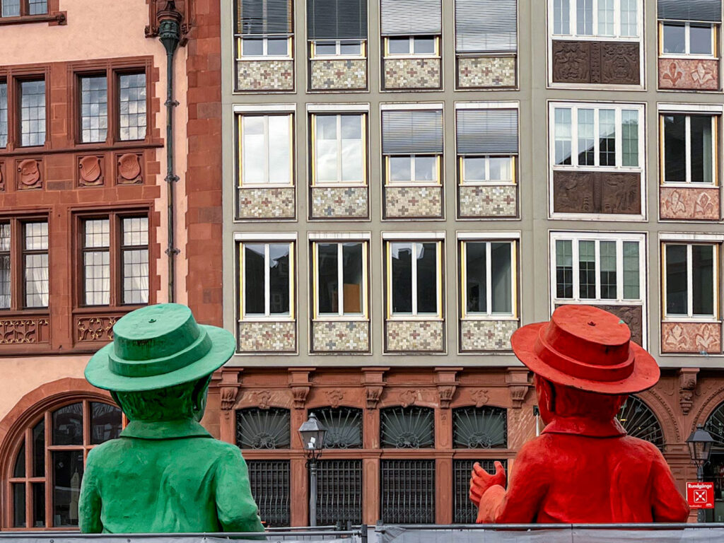 Stadtbilder Frankfurt - Einheitsmännchen auf dem Römerberg am Tag der Deutschen Einheit