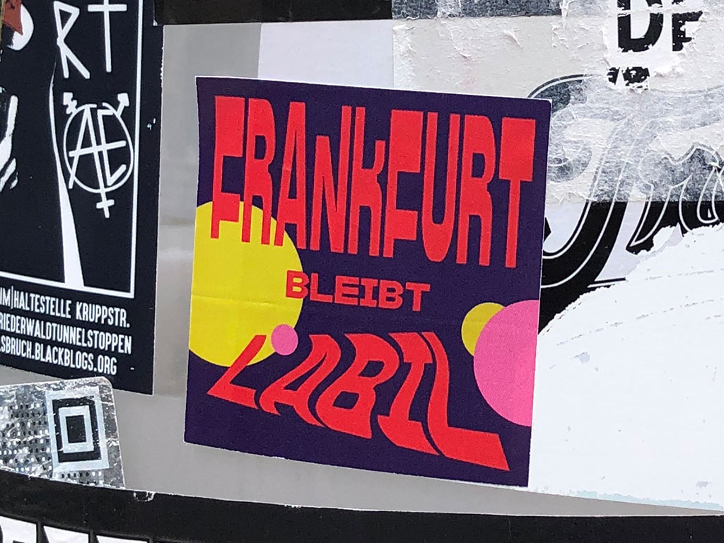 Sticker Art: Frankfurt bleibt labil