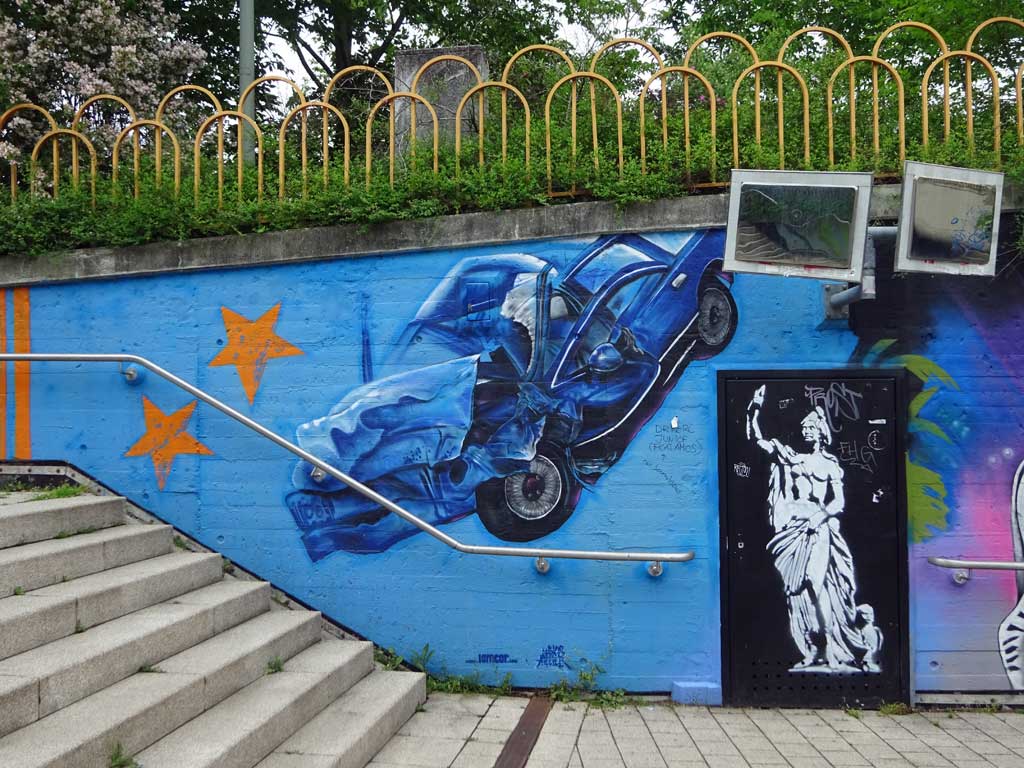 Streetart in Frankfurt-Ginnheim von Cor / Naxos Atelier