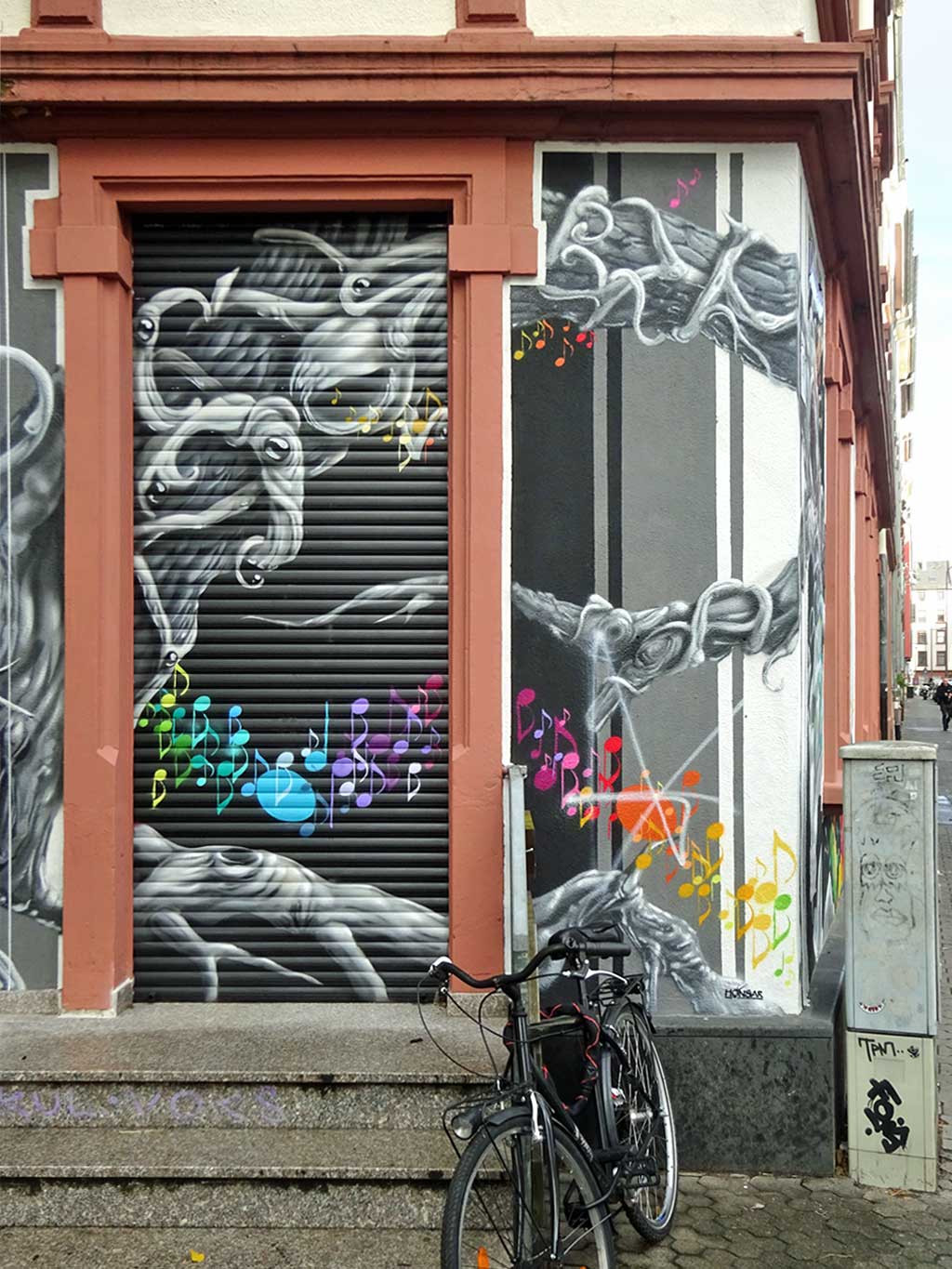 Streetart in Frankfurt von Honsar