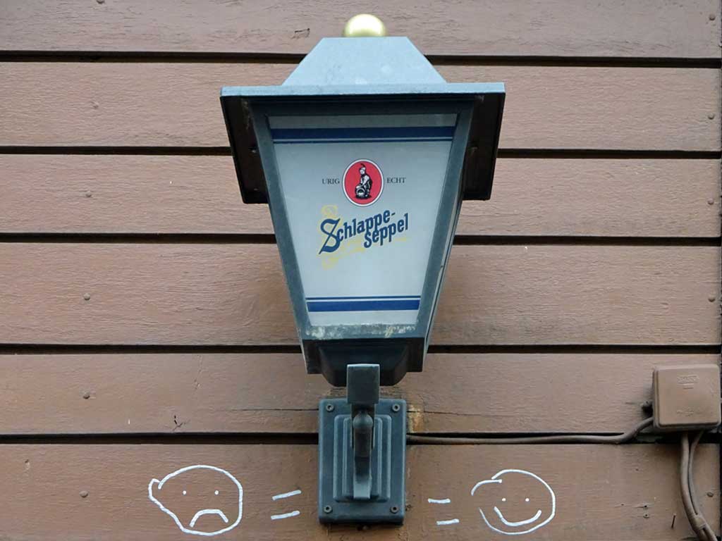 Sad Smiley and happy Smiley in Frankfurt