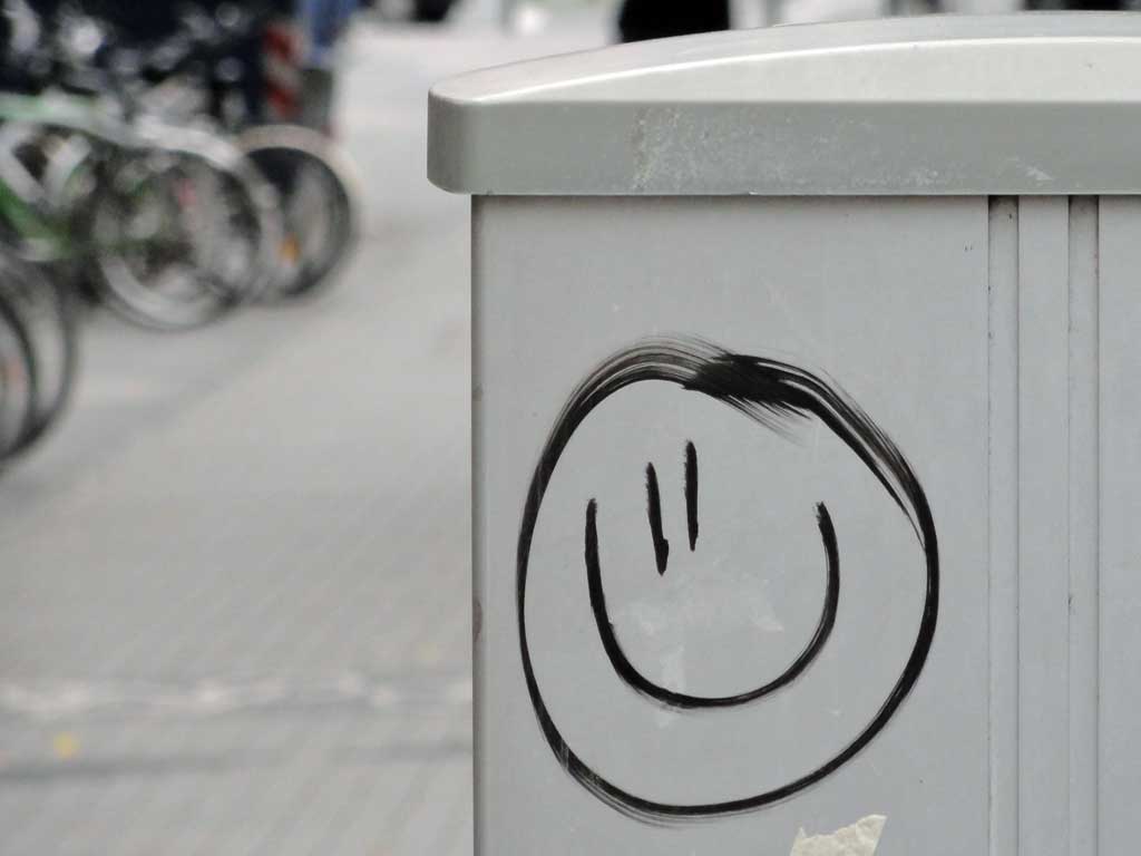 Smiley auf Stromkasten in Frankfurt